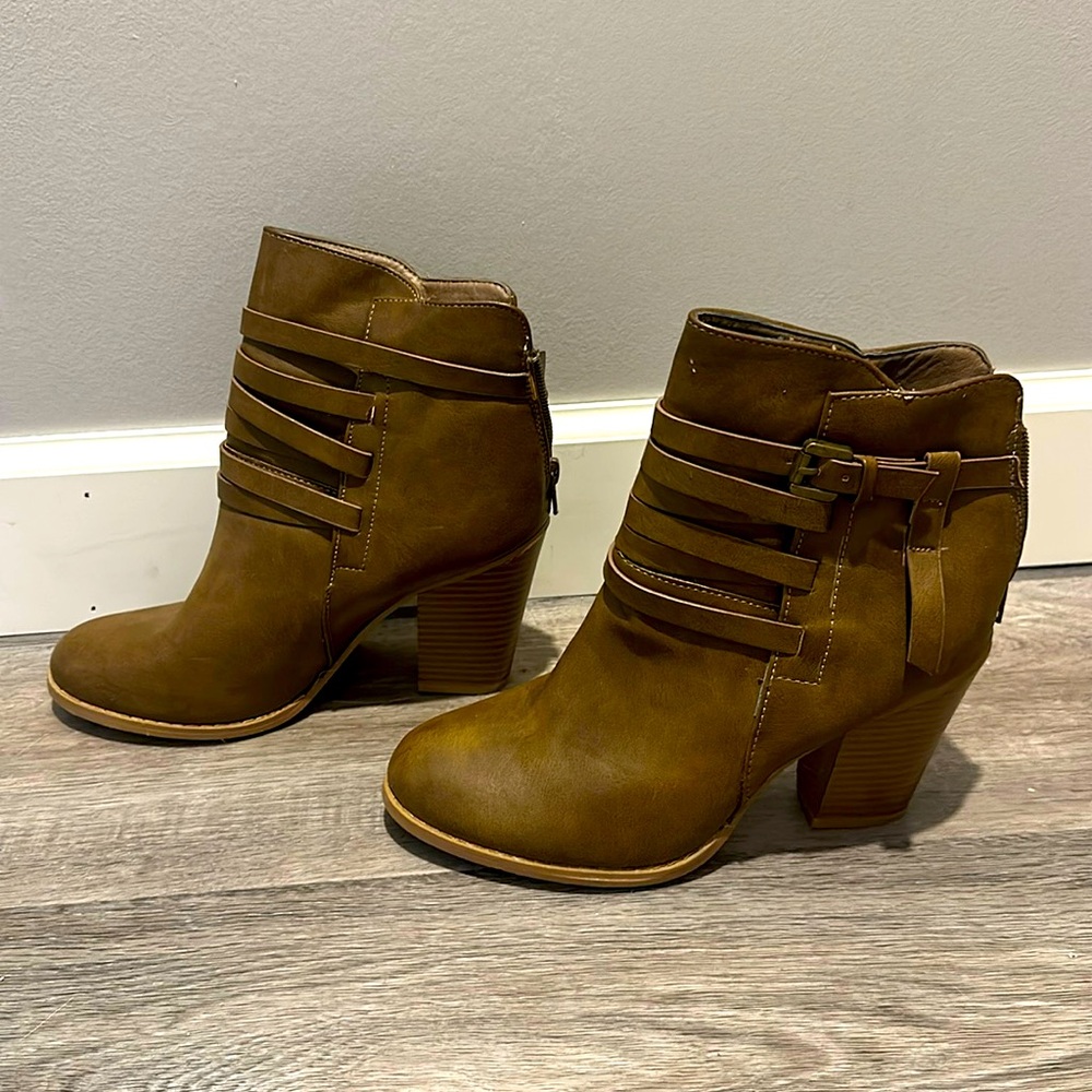 Women’s heeled boots